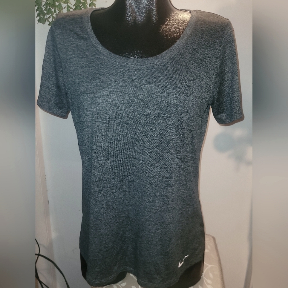Nike dri-fit charcoal grey tshirt Size L